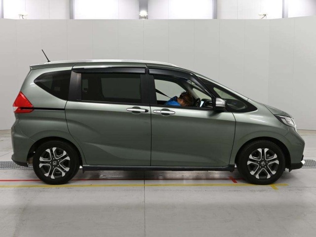 Honda FREED 2022 7686209-3