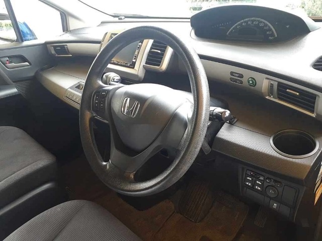 Honda FREED 2013 7686237-7