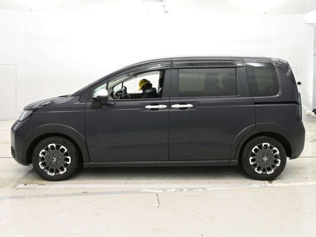 Honda FREED 2024 7686339-4