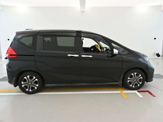 Honda FREED 2022 7686340-3