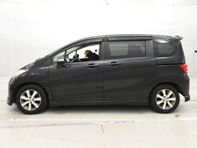 Honda FREED 2011 7686342-4