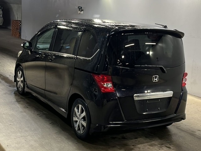 Honda FREED 2011 7686404-1