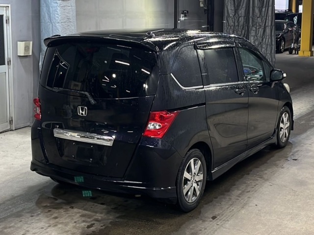Honda FREED 2011 7686404-5
