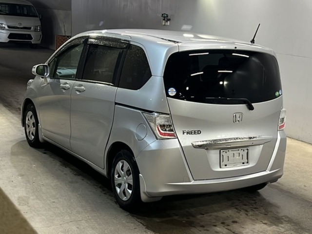 Honda FREED 2012 7686411-1