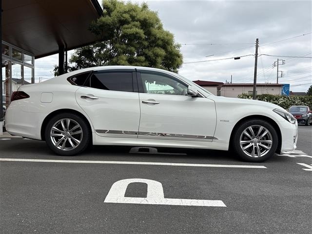 Nissan FUGA 2015 7678310-11
