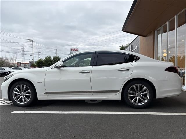 Nissan FUGA 2015 7678310-9