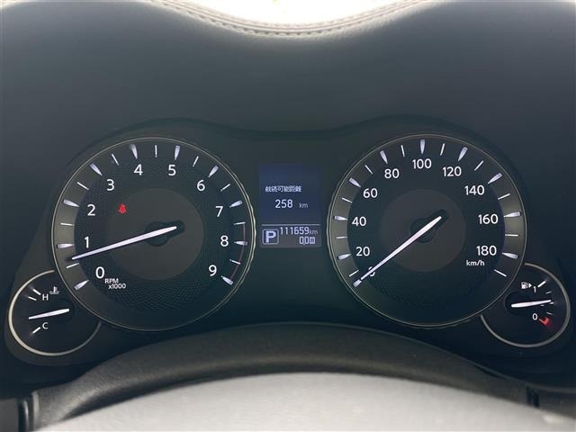 Nissan FUGA 2016 7678317-18