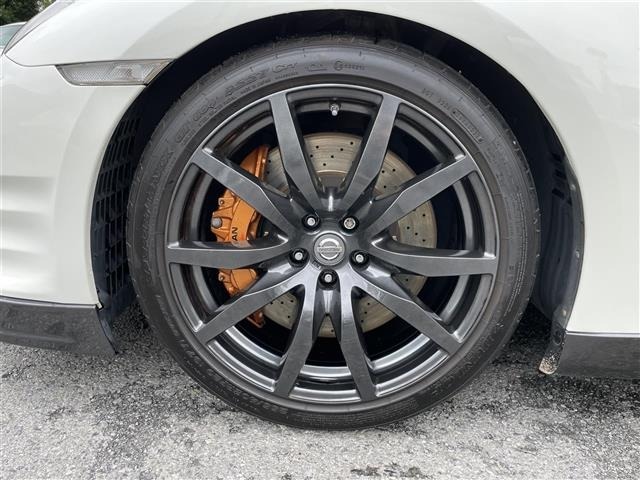 Nissan GT-R 2012 7676543-11