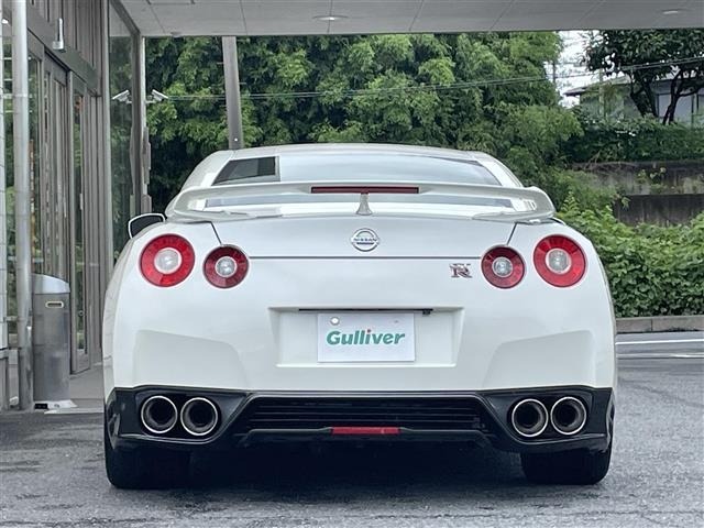 Nissan GT-R 2012 7676543-18