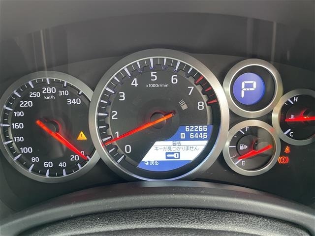 Nissan GT-R 2012 7676543-4