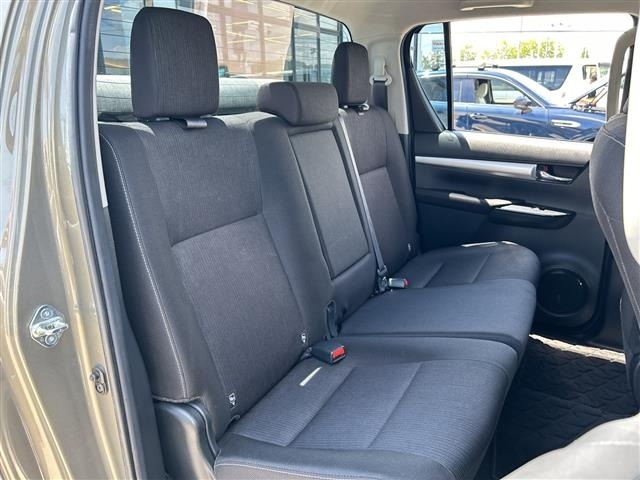 Toyota HILUX 2021 7678029-6