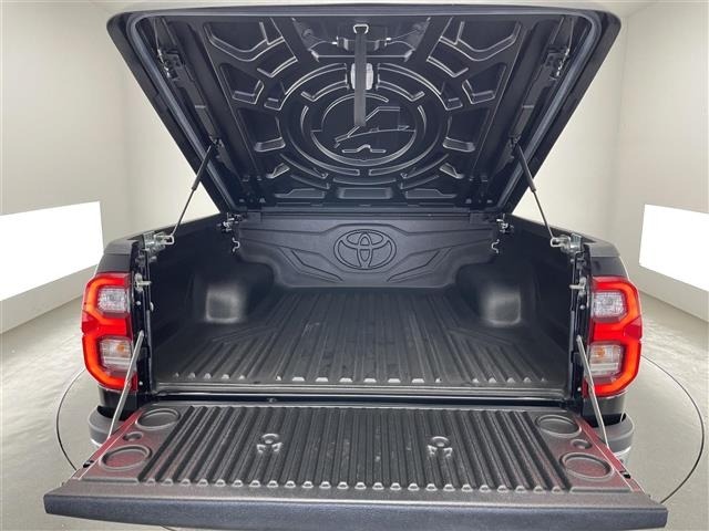 Toyota HILUX 2022 7678042-6