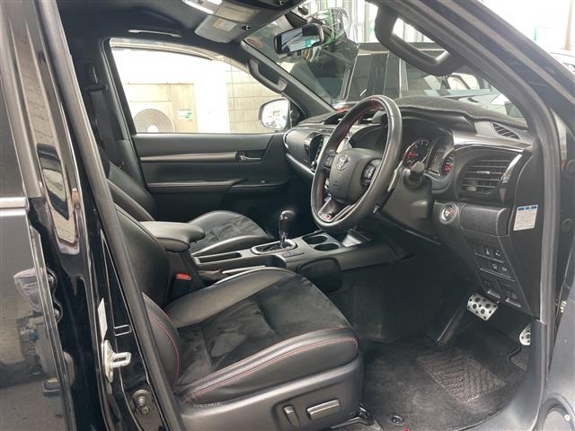 Toyota HILUX 2022 7678045-4
