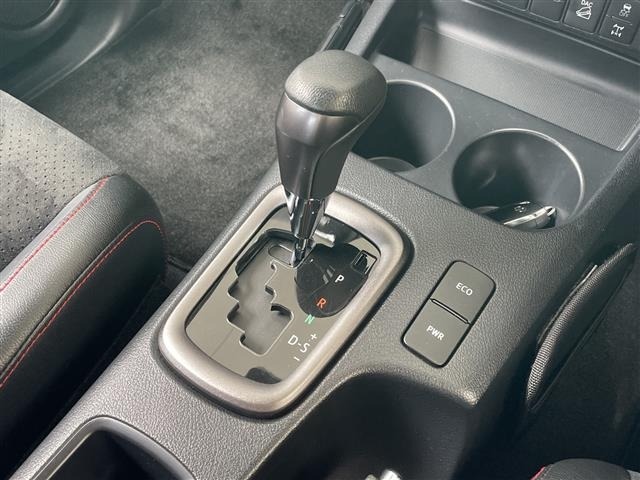 Toyota HILUX 2022 7678045-8