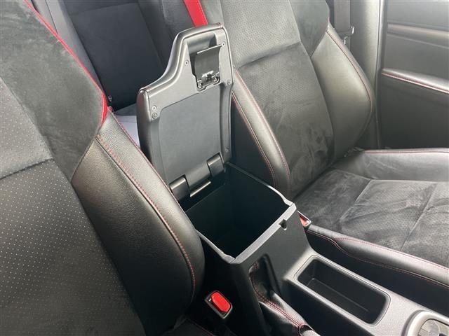 Toyota HILUX 2022 7678045-9