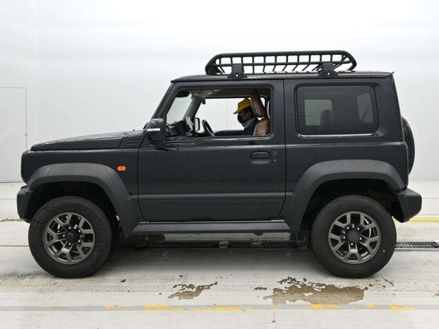 Suzuki JIMNY SIERRA 2022 7684618-4