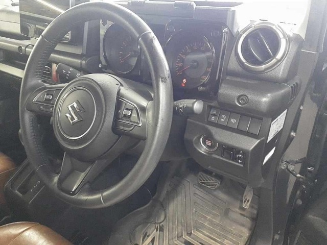 Suzuki JIMNY SIERRA 2022 7684618-9
