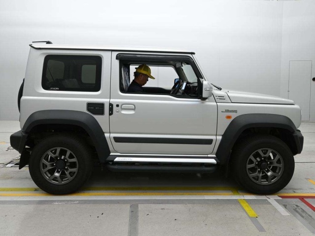 Suzuki JIMNY SIERRA 2024 7684652-3