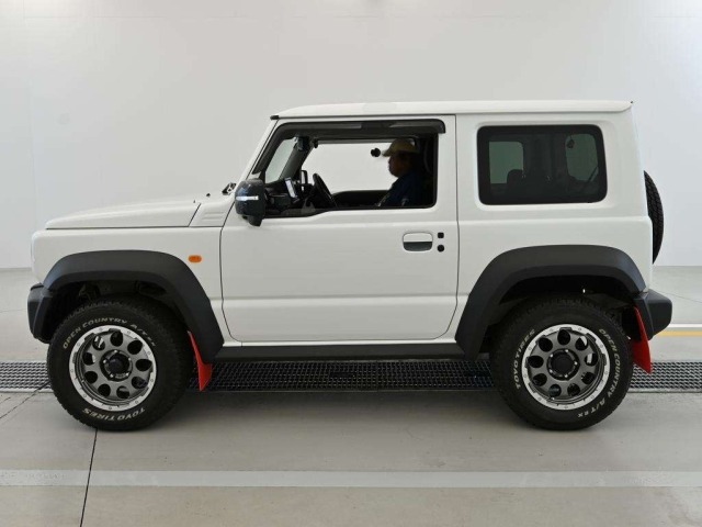 Suzuki JIMNY SIERRA 2022 7684653-4