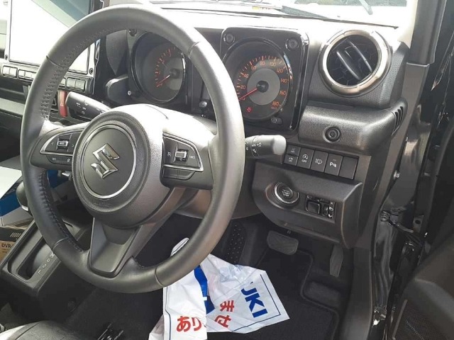 Suzuki JIMNY SIERRA 2024 7684660-9