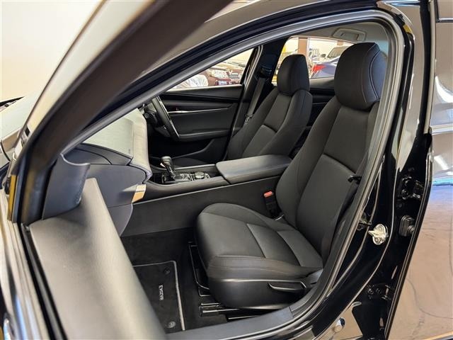 Mazda MAZDA3 2025 7686039-2