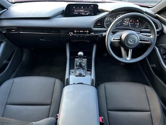 Mazda MAZDA3 2023 7686040-14