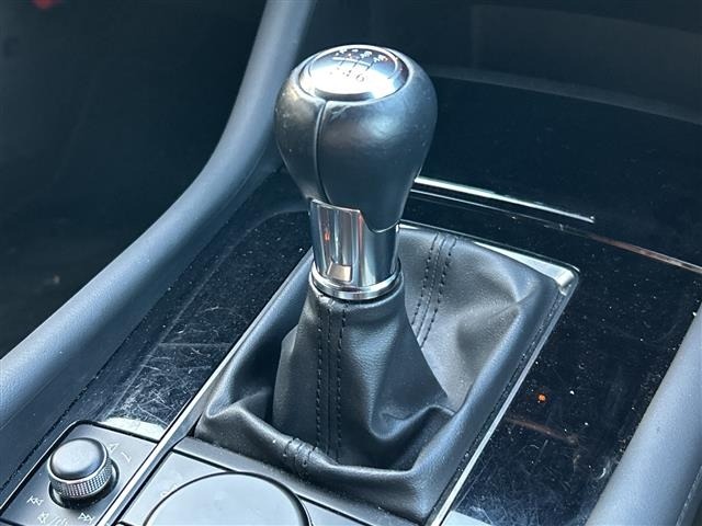 Mazda MAZDA3 2023 7686040-9