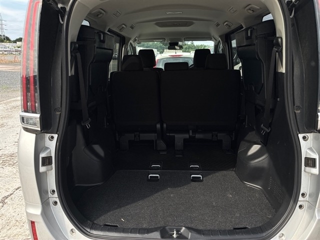 Toyota NOAH 2021 7688507-8