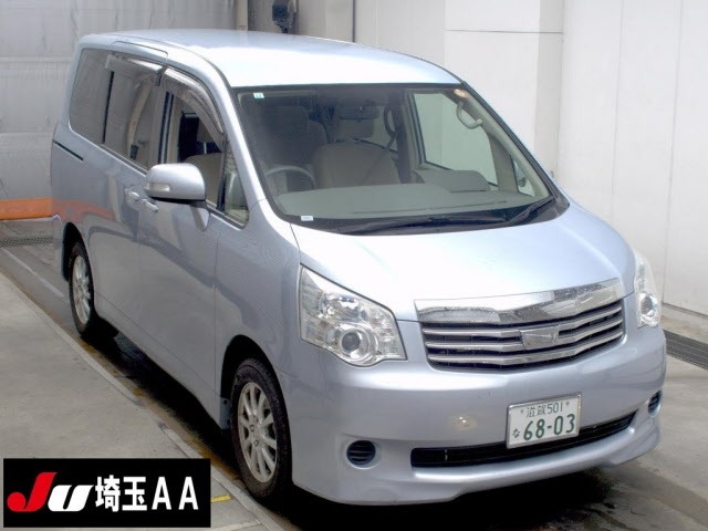 Toyota NOAH 2011 7688512-0