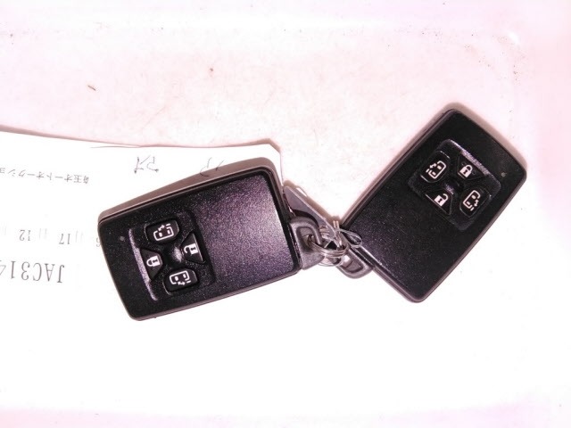 Toyota NOAH 2011 7688512-10