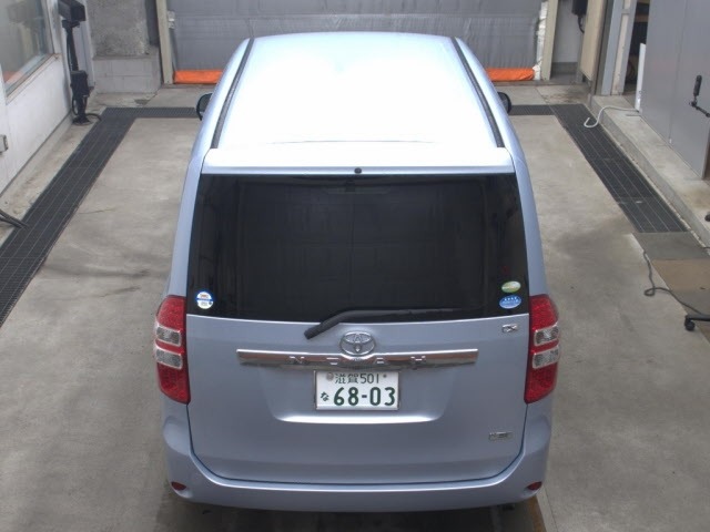 Toyota NOAH 2011 7688512-7