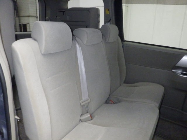 Toyota NOAH 2011 7688512-8