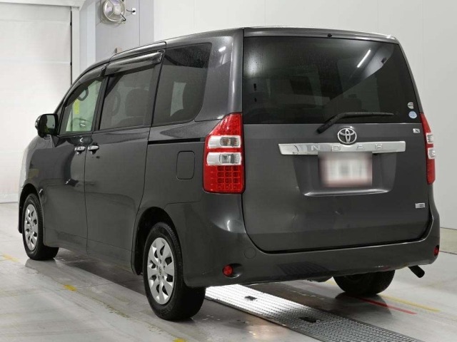 Toyota NOAH 2012 7688527-6