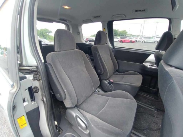 Toyota NOAH 2010 7688530-12