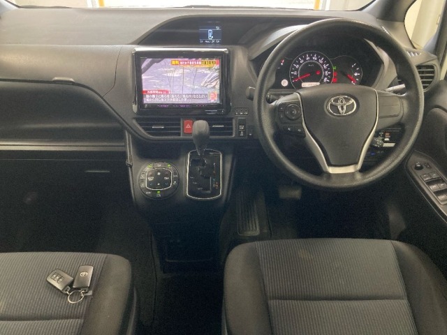 Toyota NOAH 2017 7688536-3