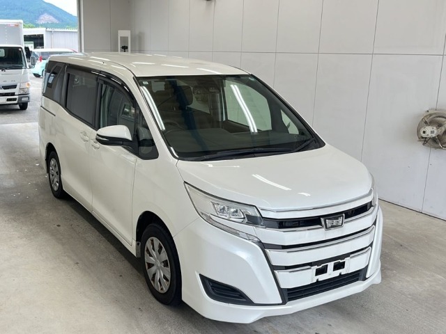 Toyota NOAH 2017 7688536-4