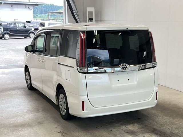 Toyota NOAH 2017 7688536-5