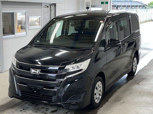 Toyota NOAH 2017 7688539-0