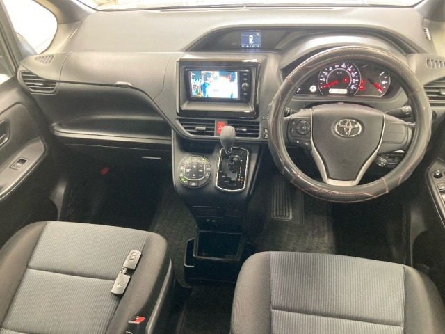 Toyota NOAH 2017 7688539-3