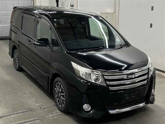 Toyota NOAH 2016 7688542-0