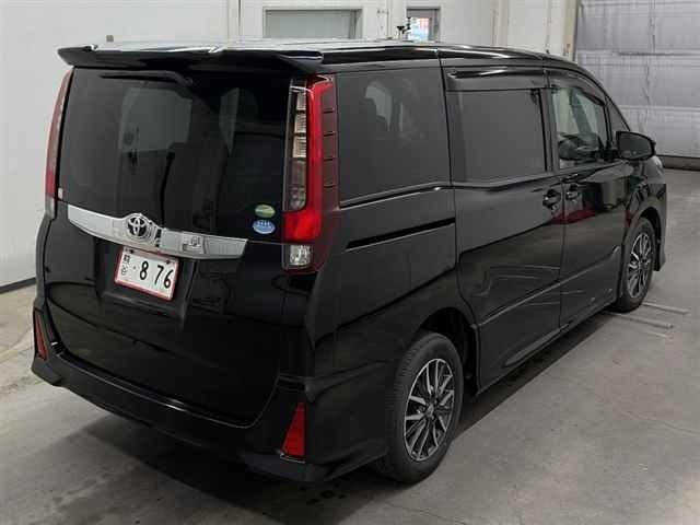 Toyota NOAH 2016 7688542-5