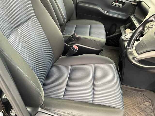 Toyota NOAH 2016 7688542-7