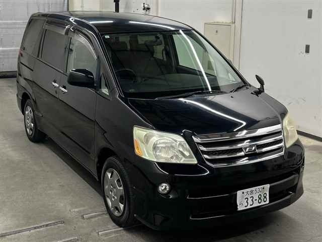 Toyota NOAH 2005 7688544-0