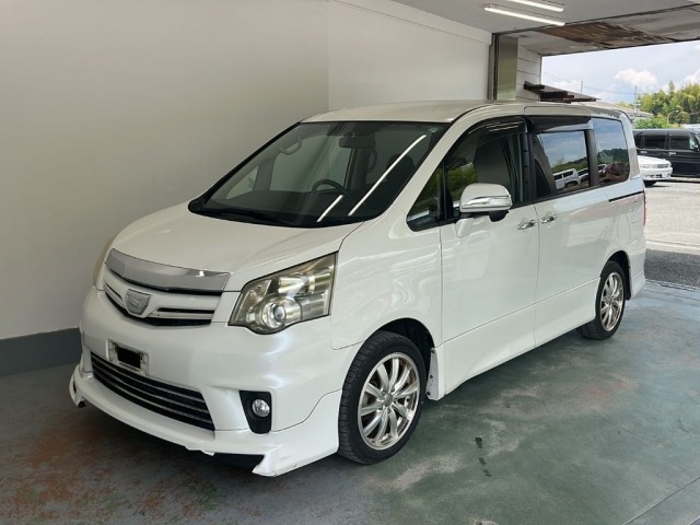 Toyota NOAH 2011 7688546-0