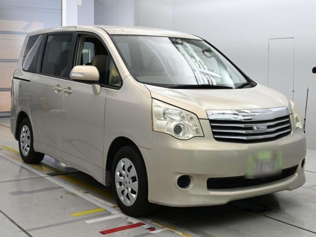 Toyota NOAH 2011 7688550-5