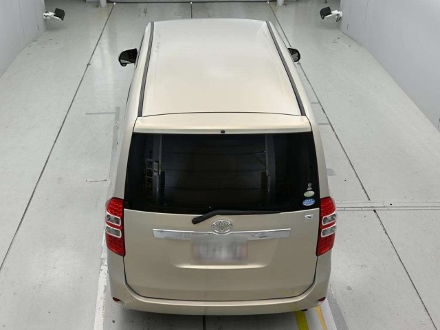Toyota NOAH 2011 7688550-8