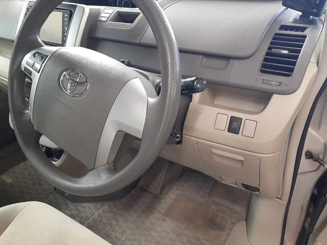 Toyota NOAH 2011 7688550-9