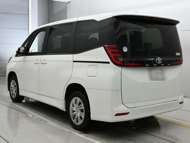Toyota NOAH 2022 7688551-6