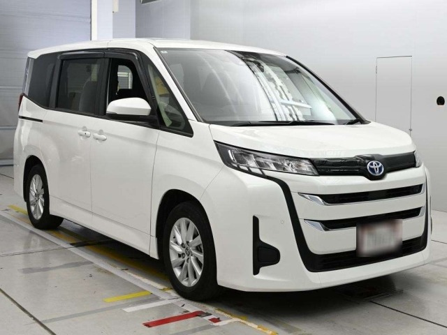 Toyota NOAH 2022 7688554-5