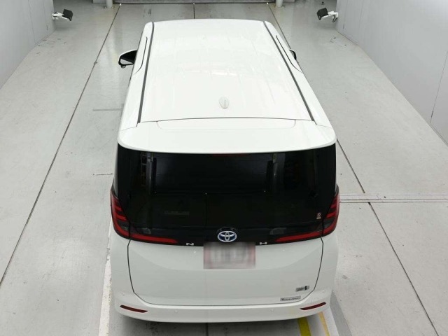 Toyota NOAH 2022 7688554-8